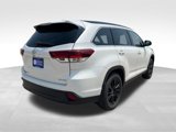 Used 2019 Toyota Highlander SE image 3