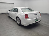 Used 2016 Chrysler 300 C image 5