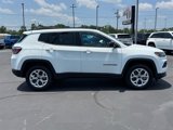 New 2025 Jeep Compass Latitude image 2