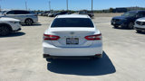Used 2018 Toyota Camry LE image 4