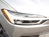 Used 2018 Volvo XC60 T6 Momentum w/ Advanced Package image 2