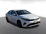 Used 2023 Kia Forte LXS image 3