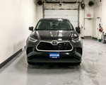 Used 2023 Toyota Highlander L image 2