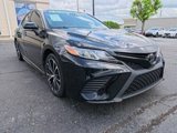 Used 2018 Toyota Camry SE image 3