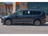 Used 2021 Chrysler Pacifica Touring-L image 6