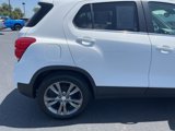 Used 2020 Chevrolet Trax LT w/ LT Convenience Package image 4
