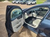 Used 2022 Volvo S60 B5 Momentum w/ Advanced Package image 2