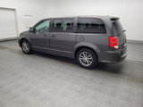 Used 2016 Dodge Grand Caravan SE image 3