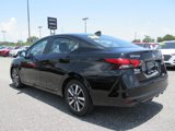 Used 2020 Nissan Versa SV image 4