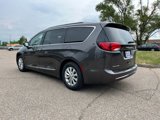 Used 2018 Chrysler Pacifica Touring-L Plus image 3