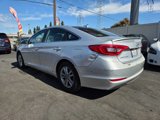 Used 2015 Hyundai Sonata SE image 2