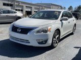 Used 2015 Nissan Altima 2.5 SV w/ Convenience Package image 3