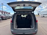 Used 2022 Chrysler Pacifica Limited image 6
