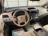 Used 2012 Toyota Sienna LE image 4