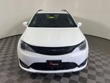 Used 2020 Chrysler Pacifica Touring w/ Advanced Safetytec Group image 2