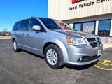 Used 2019 Dodge Grand Caravan SXT image 2