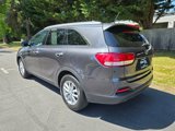 Used 2017 Kia Sorento LX image 4