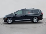 Used 2019 Chrysler Pacifica Touring-L image 2
