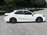 Used 2020 Toyota Camry SE image 4
