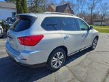 Used 2018 Nissan Pathfinder SV image 4