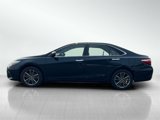 Used 2017 Toyota Camry SE image 3