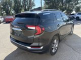 Used 2022 GMC Terrain SLT w/ Tech Package image 4