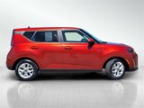 Used 2023 Kia Soul LX w/ LX Technology Package image 3