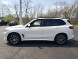 Certified 2022 BMW X5 xDrive40i w/ M Sport Package image 2