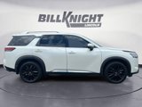 Used 2023 Nissan Pathfinder Platinum image 6