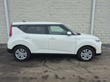Used 2022 Kia Soul LX image 3