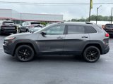 Used 2017 Jeep Cherokee Latitude w/ Cold Weather Group image 5