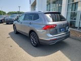 Certified 2024 Volkswagen Tiguan SE image 4