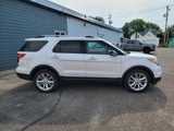 Used 2015 Ford Explorer XLT w/ Equipment Group 202A image 2