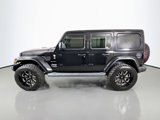 Used 2018 Jeep Wrangler Unlimited Sahara image 4