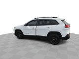 Used 2018 Jeep Cherokee Latitude Plus w/ Comfort/Convenience Group image 5