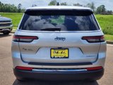 Used 2023 Jeep Grand Cherokee L Laredo image 4