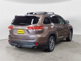 Used 2017 Toyota Highlander XLE image 5