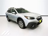 Used 2020 Subaru Outback Premium image 3