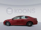Used 2021 Toyota Camry SE image 2