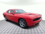 Used 2020 Dodge Challenger SXT image 2
