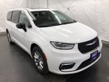 Used 2024 Chrysler Pacifica Touring-L w/ Uconnect Theater Family Group image 3