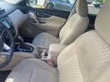 Used 2020 Nissan Rogue SV w/ Premium Package image 4
