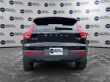 Used 2022 Volvo XC40 T5 R-Design w/ Climate Package image 4
