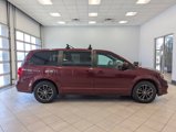 Used 2017 Dodge Grand Caravan SE image 2
