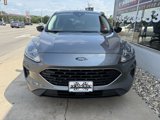 Used 2021 Ford Escape SE w/ SE Sport Appearance Package image 3