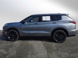 Used 2023 Mitsubishi Outlander SE Black Edition image 2