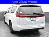 New 2025 Chrysler Pacifica Limited image 4