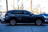 Used 2022 Toyota RAV4 XLE Premium image 5