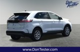 Used 2024 Ford Edge SEL w/ Convenience Package image 3