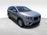 Used 2017 Kia Sorento L image 3